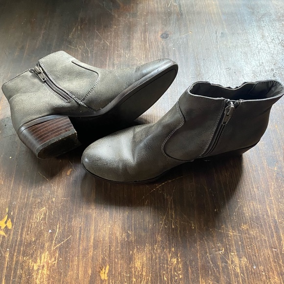 Rustic Grey Ankle Boots - Picture 12 of 15